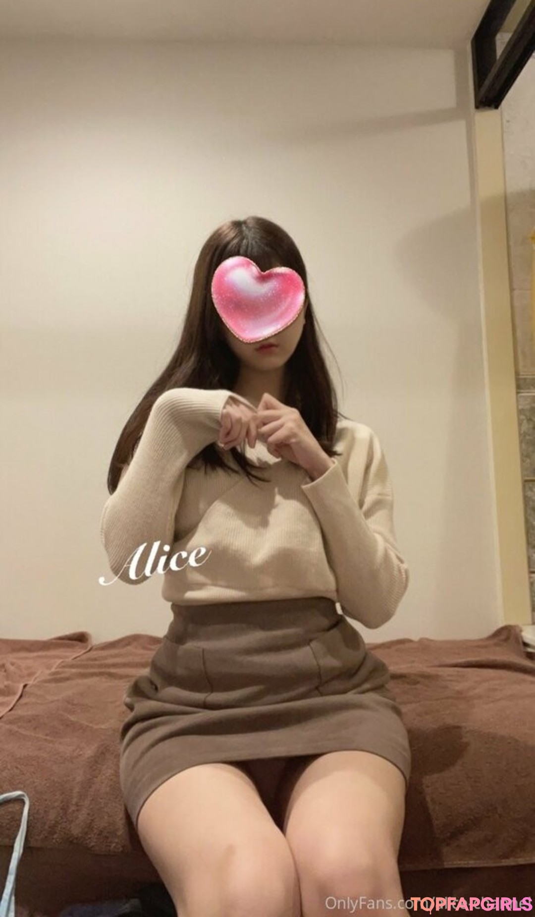 Foto desnuda filtrada de OnlyFans de Alicemonthlyfans #33 Foto desnuda filtrada de OnlyFans de Alicemonthlyfans #33