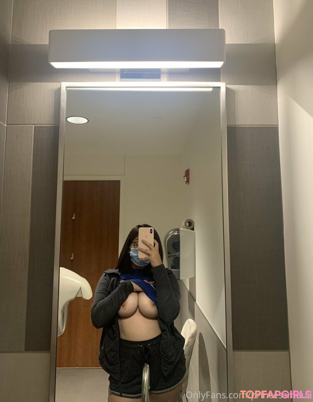 Foto desnuda filtrada de OnlyFans de Lexiiperezzz #27 Foto desnuda filtrada de OnlyFans de Lexiiperezzz #27