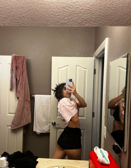 Alexandra999