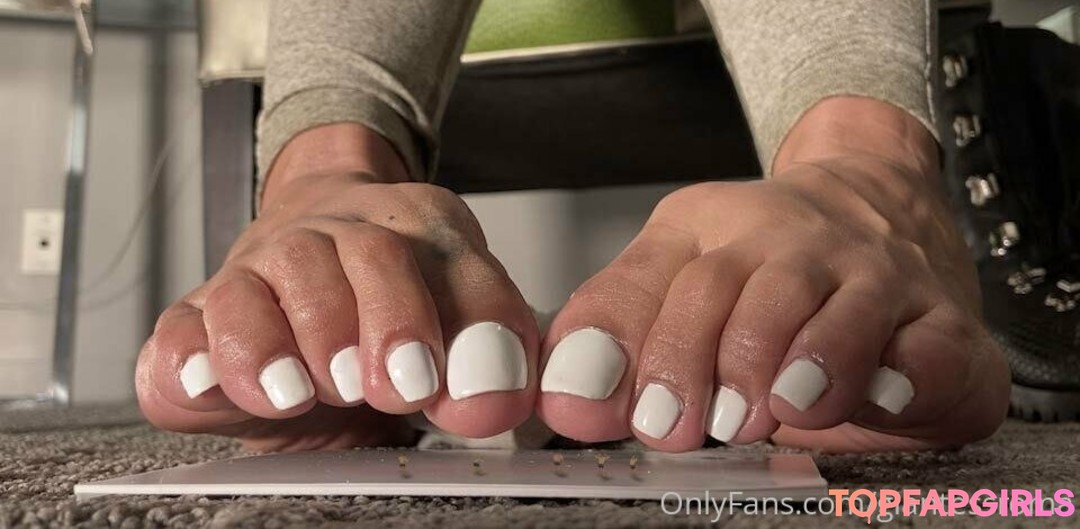 Foto desnuda filtrada de OnlyFans de Giantessroma #46 Foto desnuda filtrada de OnlyFans de Giantessroma #46