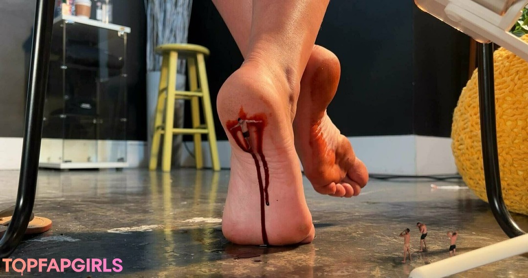 Foto desnuda filtrada de OnlyFans de Giantessroma #86 Foto desnuda filtrada de OnlyFans de Giantessroma #86