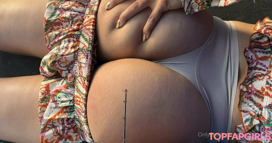 Foto desnuda filtrada de OnlyFans de Giantessroma #90 Foto desnuda filtrada de OnlyFans de Giantessroma #90