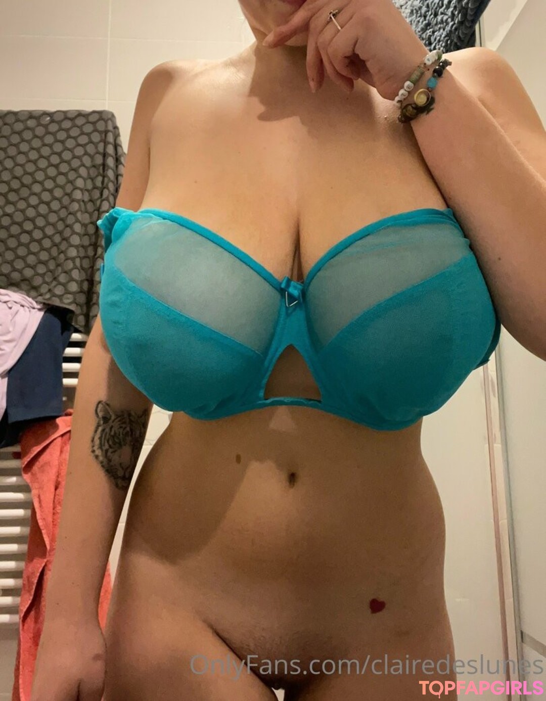 Foto desnuda filtrada de OnlyFans de Clairedeslunes #176 Foto desnuda filtrada de OnlyFans de Clairedeslunes #176