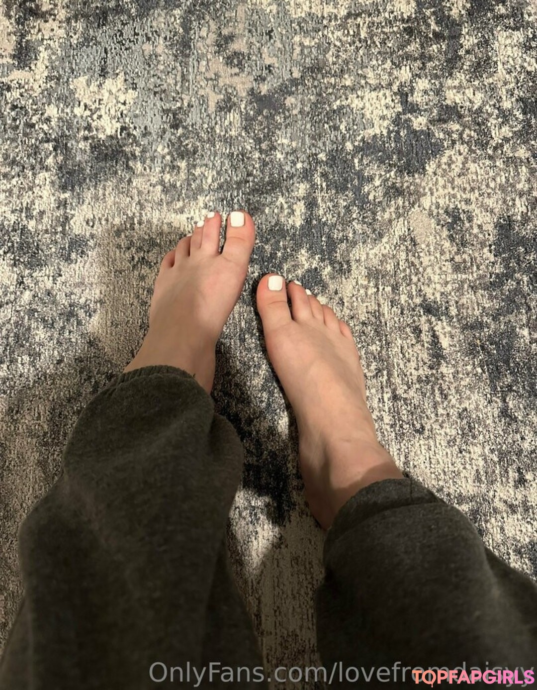 Foto desnuda filtrada de OnlyFans de Lovefromdaisyy #30 Foto desnuda filtrada de OnlyFans de Lovefromdaisyy #30