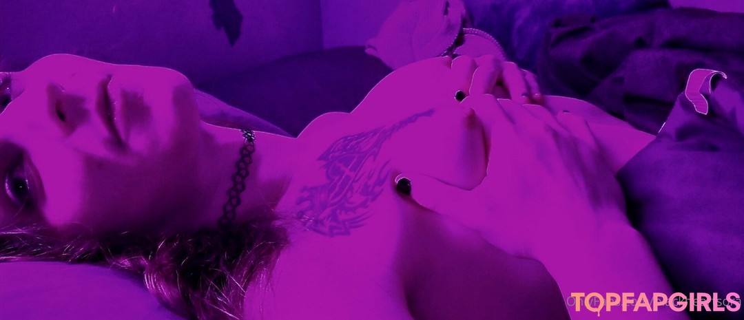 Foto desnuda filtrada de OnlyFans de Blackheartsora #29 Foto desnuda filtrada de OnlyFans de Blackheartsora #29