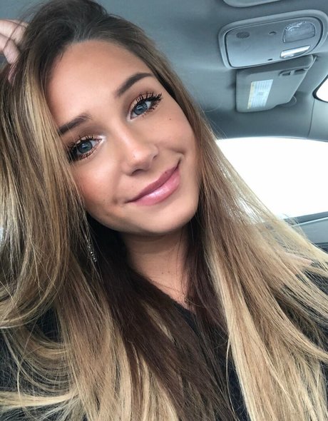 Foto desnuda filtrada de OnlyFans de Cassandra Spano