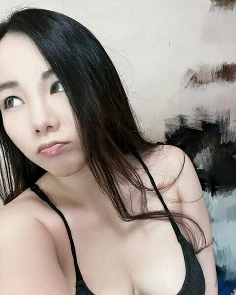 Foto desnuda filtrada de OnlyFans de Hshhht