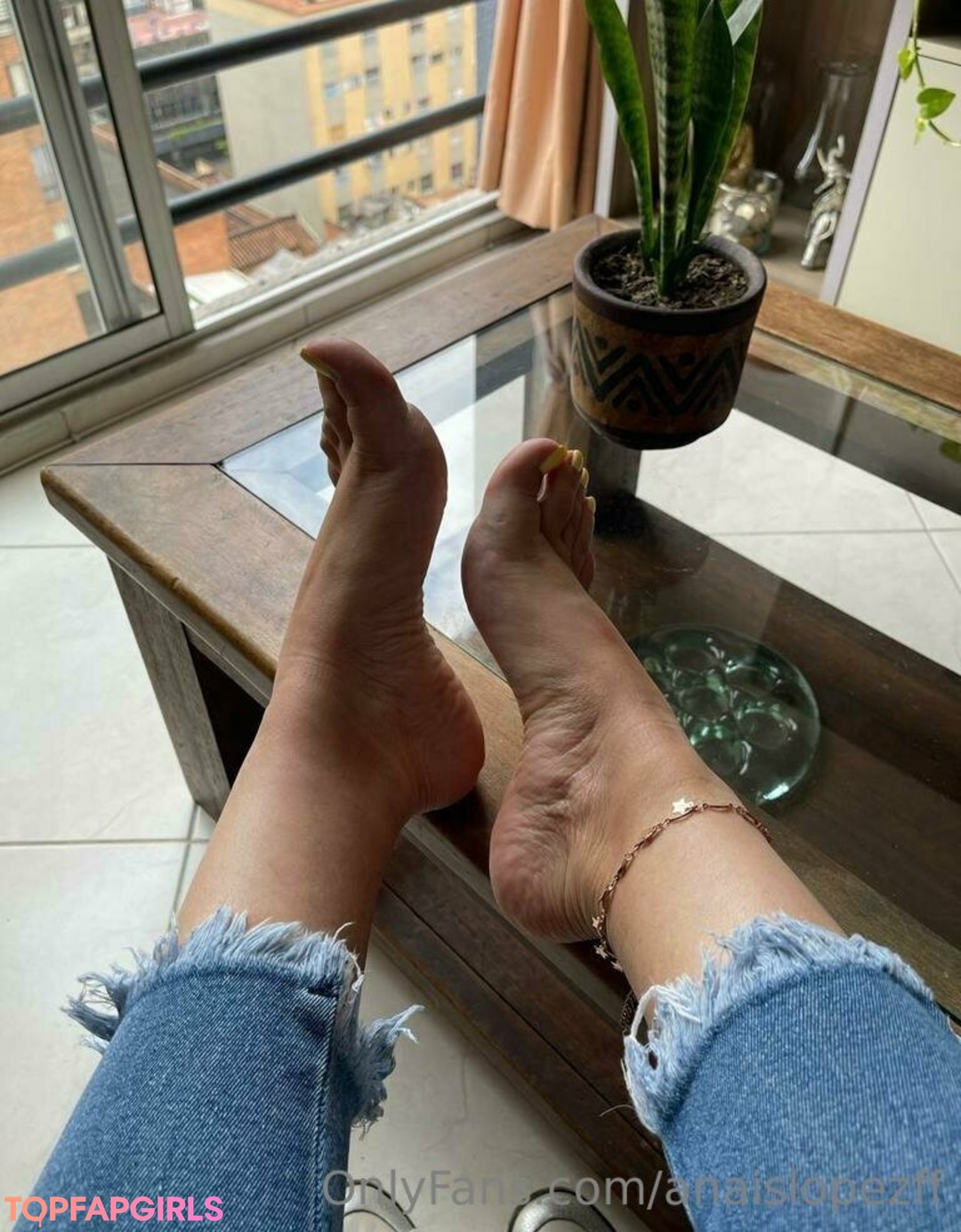 Foto desnuda filtrada de OnlyFans de Anaislopezff #3 Foto desnuda filtrada de OnlyFans de Anaislopezff #3