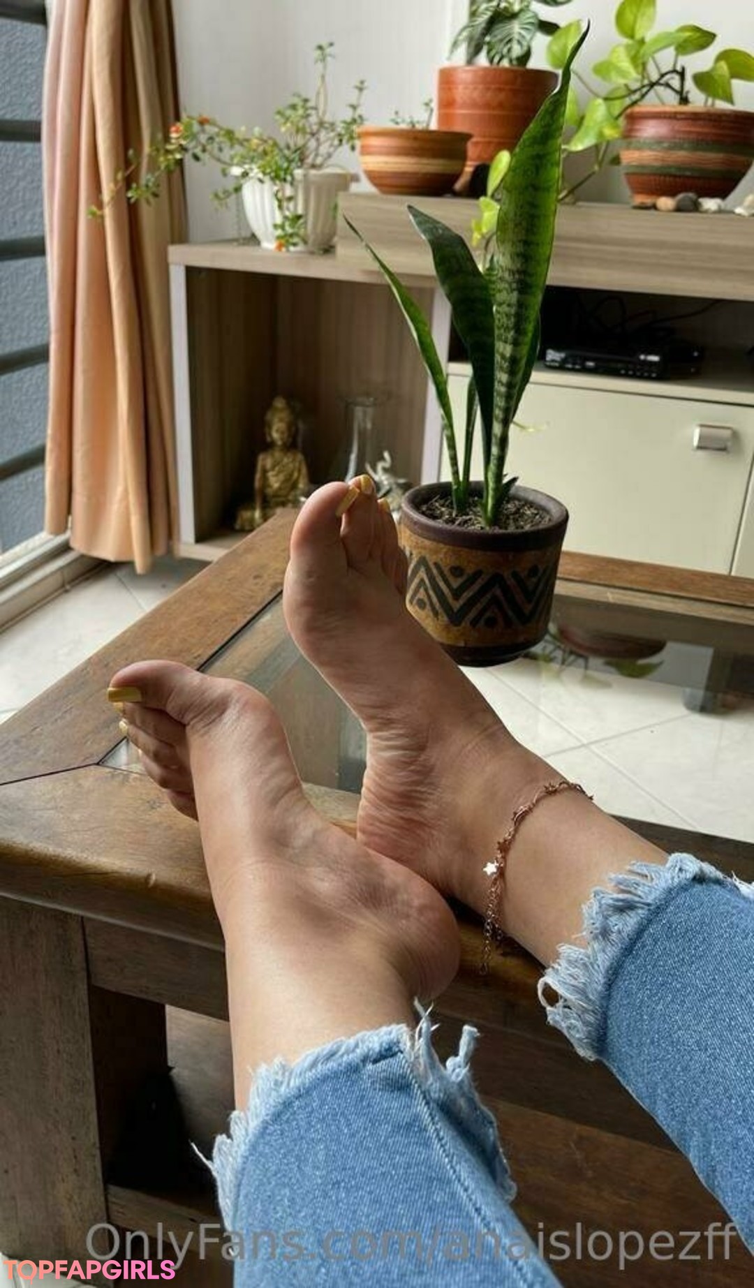 Foto desnuda filtrada de OnlyFans de Anaislopezff #9 Foto desnuda filtrada de OnlyFans de Anaislopezff #9