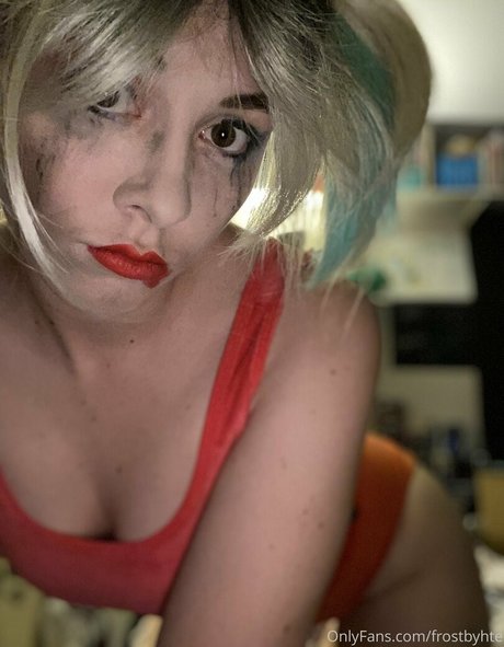 Foto desnuda filtrada de OnlyFans de Frostbyhte