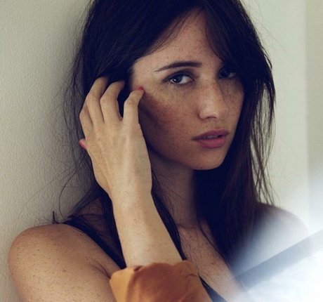 Foto desnuda filtrada de OnlyFans de Sara Malakul Lane