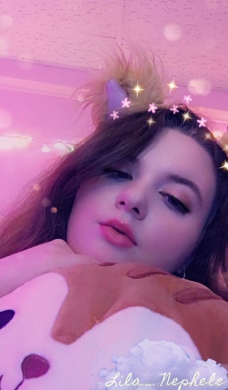 Lila_nephele