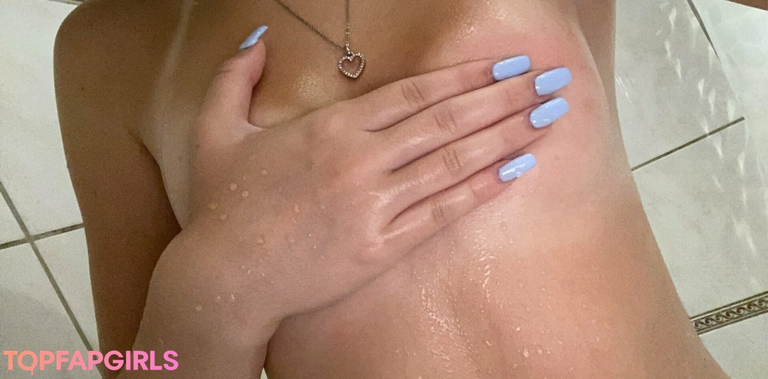 Foto desnuda filtrada de OnlyFans de Simpforemy #13 Foto desnuda filtrada de OnlyFans de Simpforemy #13