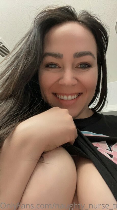 Naughty_nurse_trina