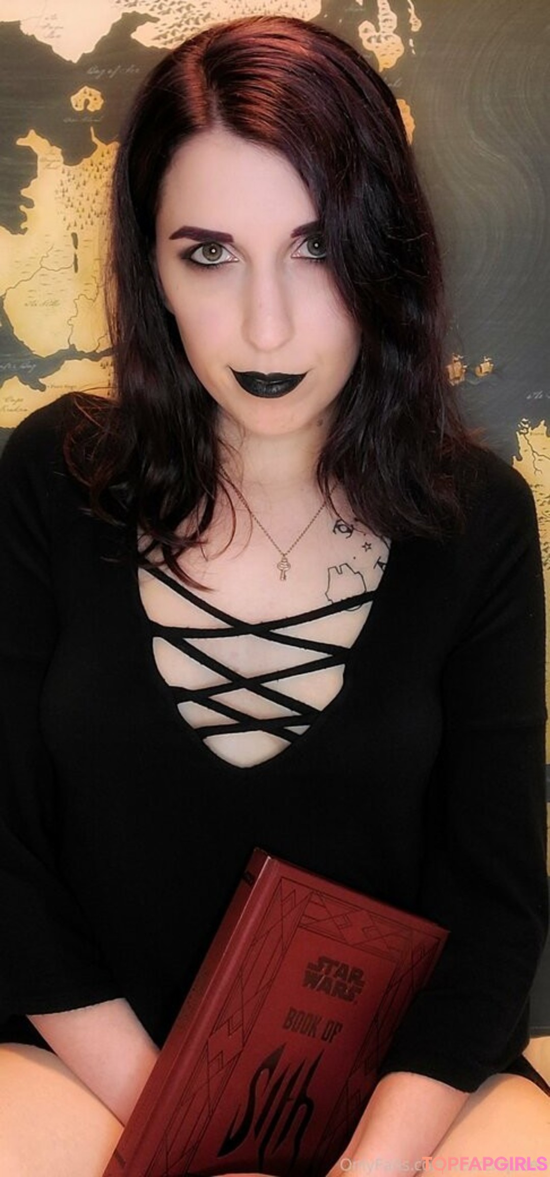 Foto desnuda filtrada de OnlyFans de Tearexqueen #16 Foto desnuda filtrada de OnlyFans de Tearexqueen #16