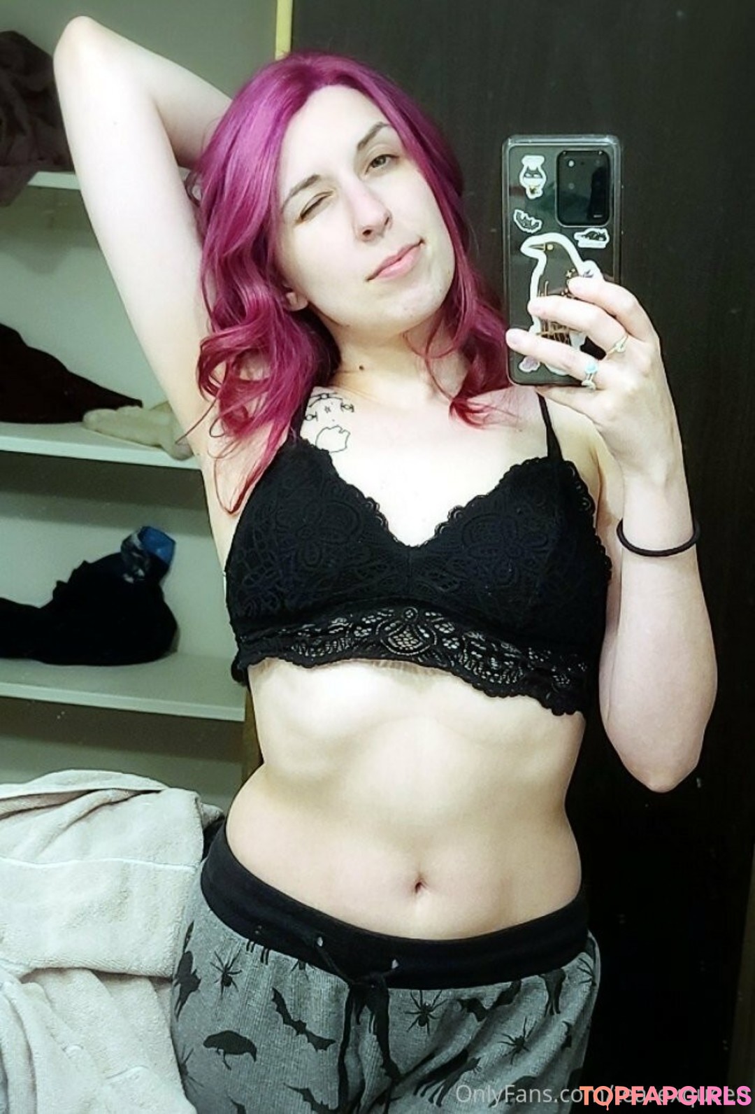 Foto desnuda filtrada de OnlyFans de Tearexqueen #24 Foto desnuda filtrada de OnlyFans de Tearexqueen #24