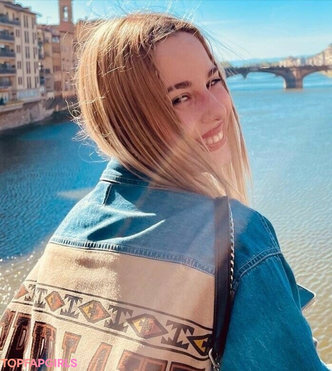 Foto desnuda filtrada de OnlyFans de Elena Lagou #7 Foto desnuda filtrada de OnlyFans de Elena Lagou #7