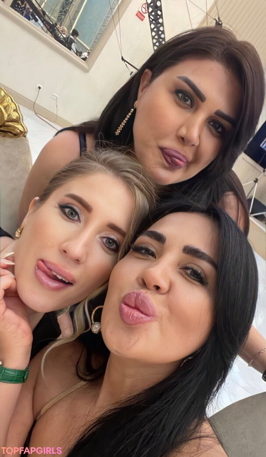 Foto desnuda filtrada de OnlyFans de Blueyedrussian #3 Foto desnuda filtrada de OnlyFans de Blueyedrussian #3