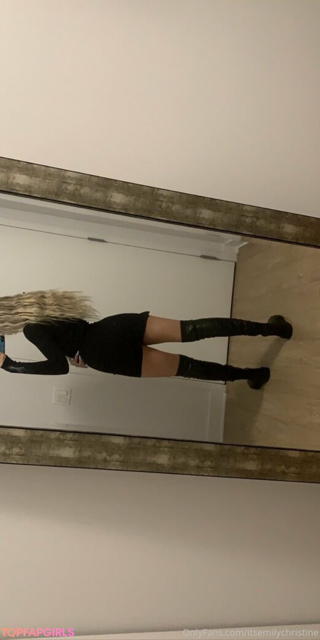 Foto desnuda filtrada de OnlyFans de Dressupblondie #113 Foto desnuda filtrada de OnlyFans de Dressupblondie #113