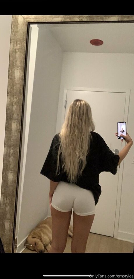 Dressupblondie