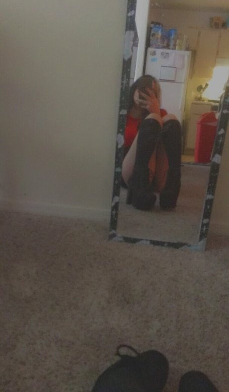 Foto desnuda filtrada de OnlyFans de Guiltyypleaserxxx6