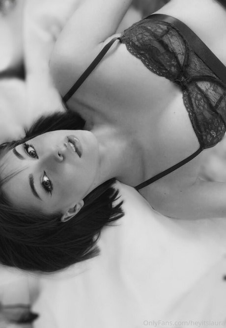 Foto desnuda filtrada de OnlyFans de Heyitslaura
