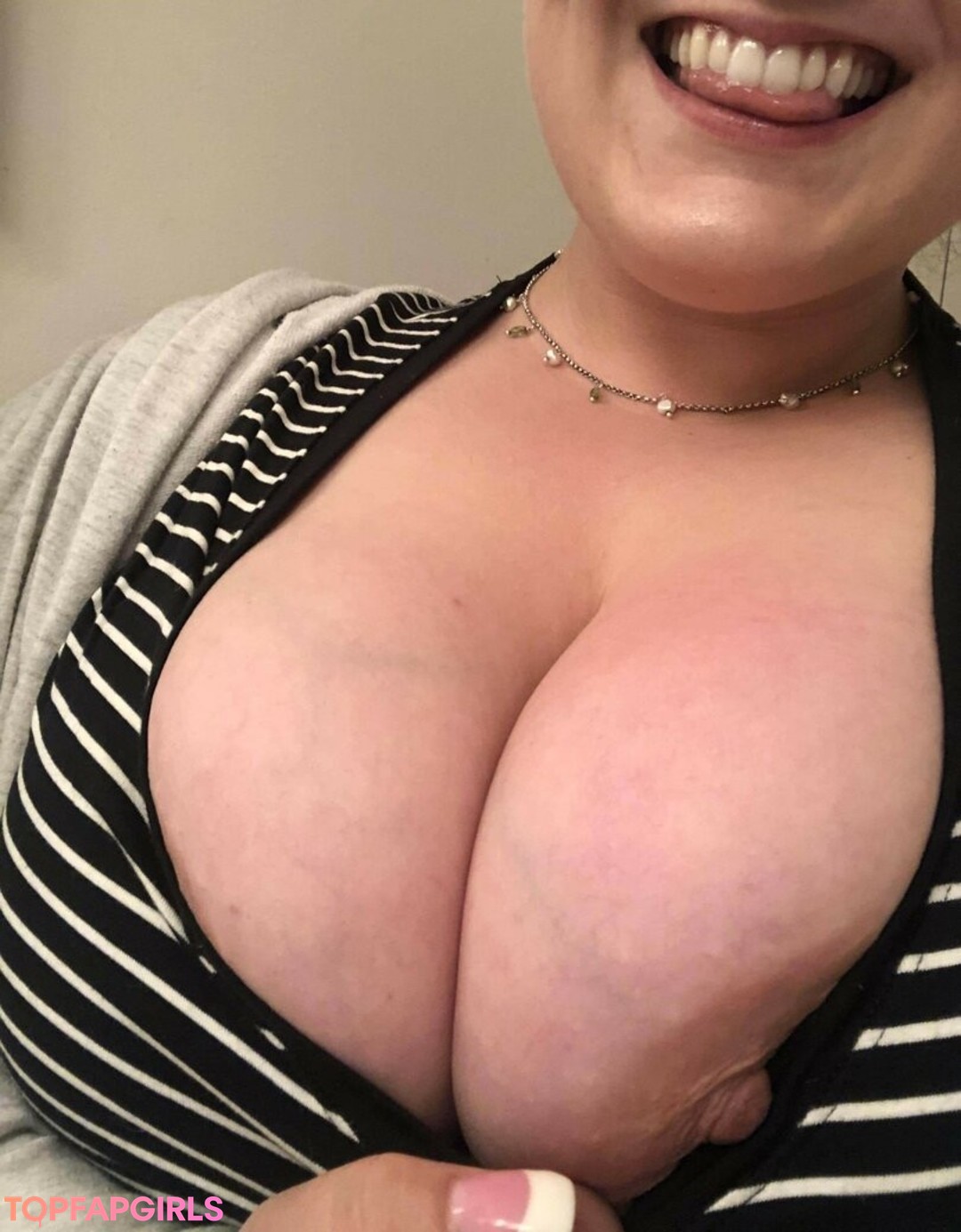 Foto desnuda filtrada de OnlyFans de Daydreamingprisoner252 #27 Foto desnuda filtrada de OnlyFans de Daydreamingprisoner252 #27