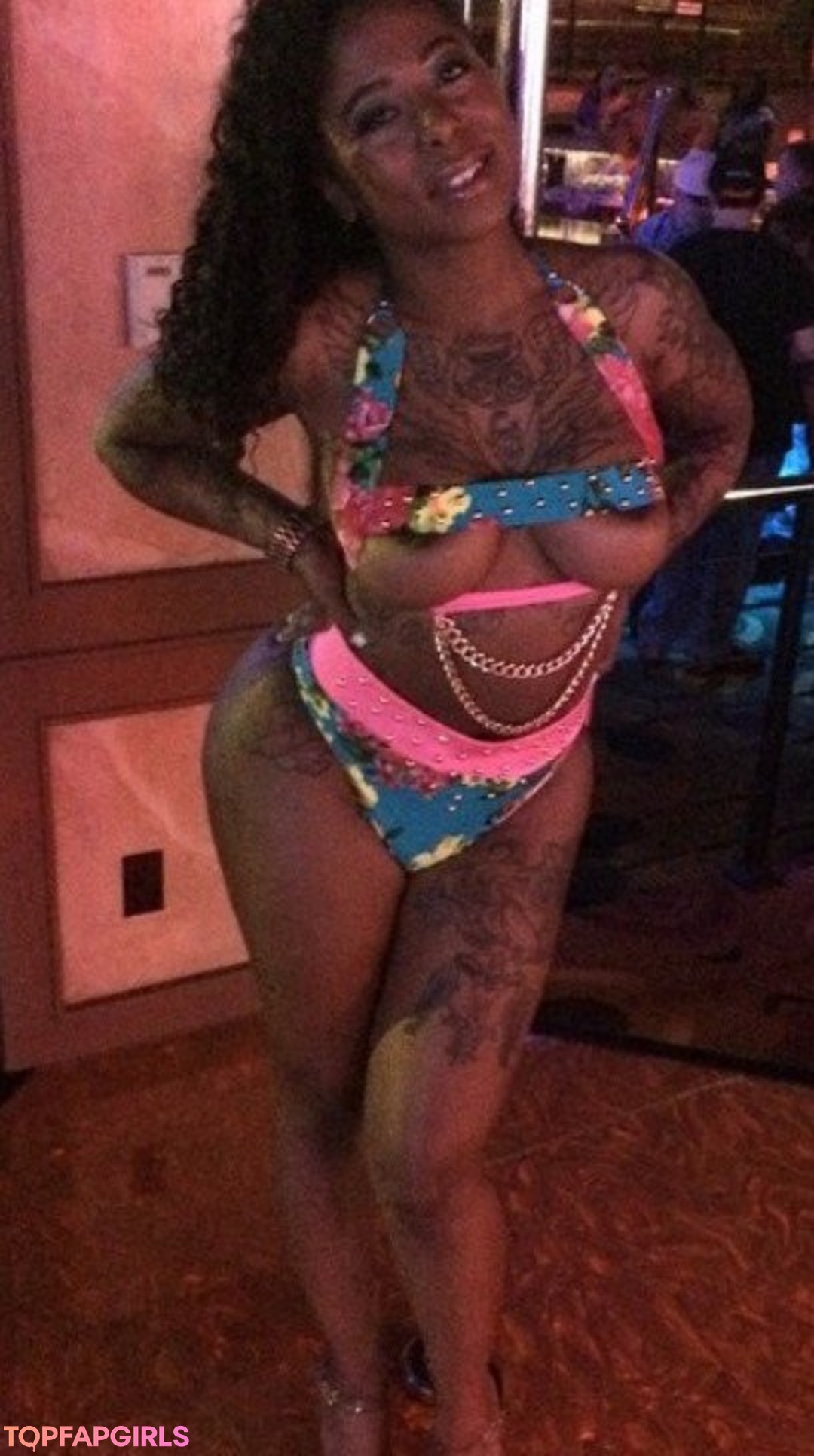 Foto desnuda filtrada de OnlyFans de Gogo Fukme #73 Foto desnuda filtrada de OnlyFans de Gogo Fukme #73