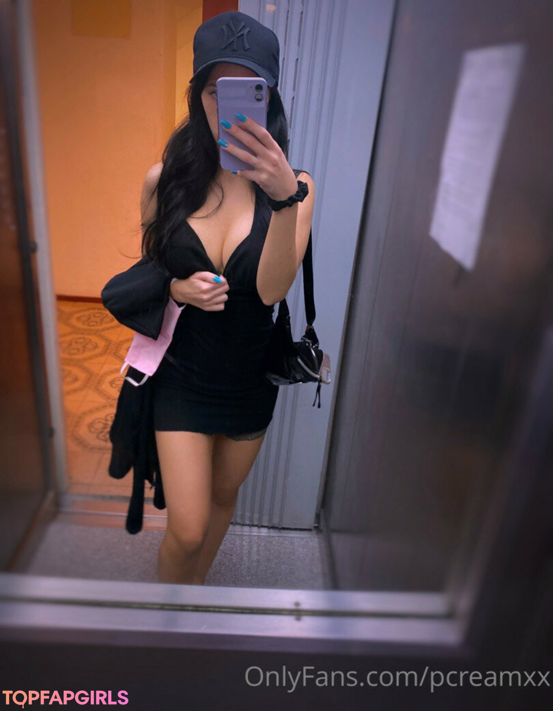 Foto desnuda filtrada de OnlyFans de Pearl Sexting #4 Foto desnuda filtrada de OnlyFans de Pearl Sexting #4