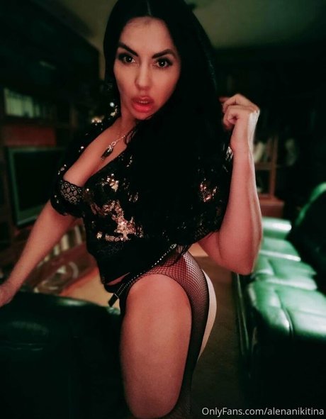 Foto desnuda filtrada de OnlyFans de Alenanikitina