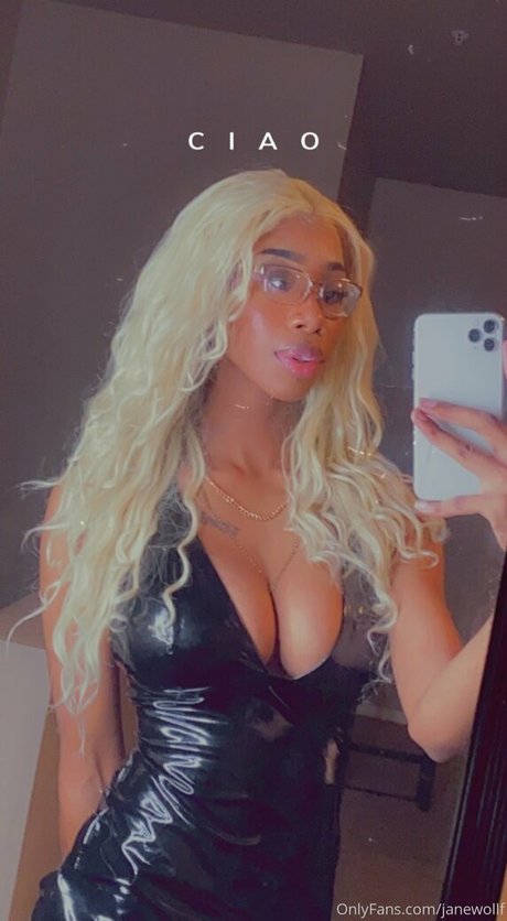 Foto desnuda filtrada de OnlyFans de Womanflo