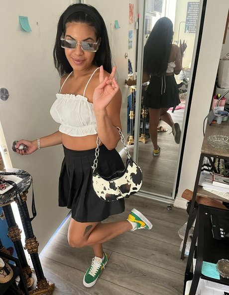 Foto desnuda filtrada de OnlyFans de Therealmayafarrell