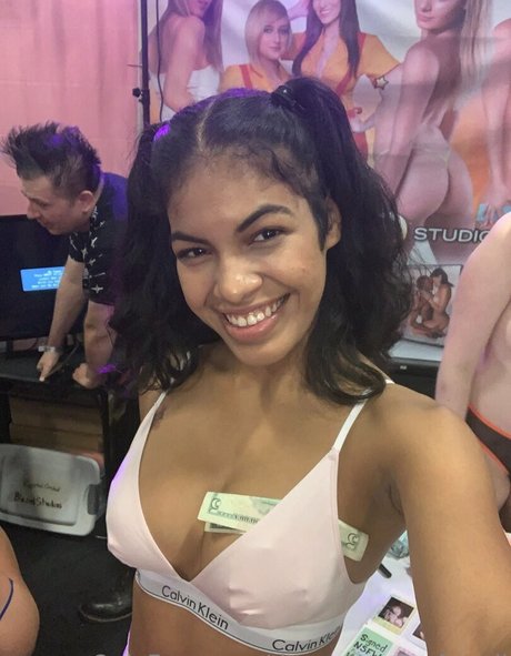 Therealmayafarrell