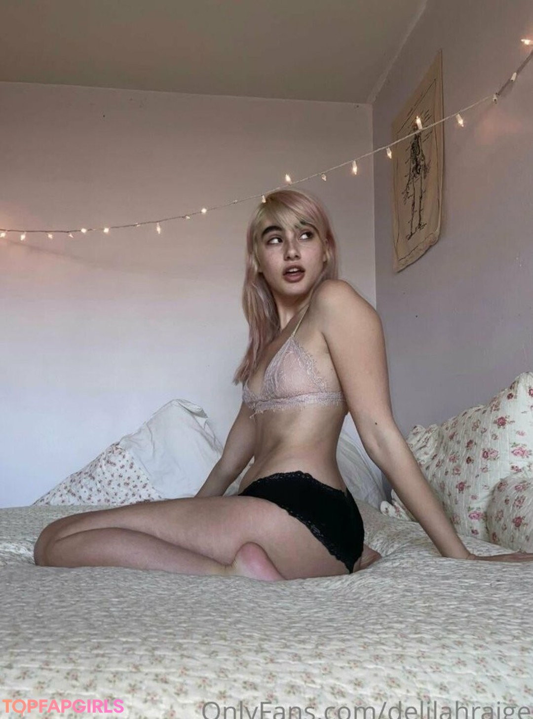 Foto desnuda filtrada de OnlyFans de Delilahdewing #21 Foto desnuda filtrada de OnlyFans de Delilahdewing #21