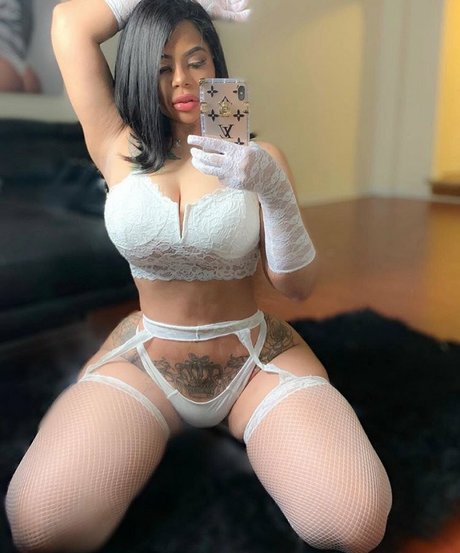 Strella Katt