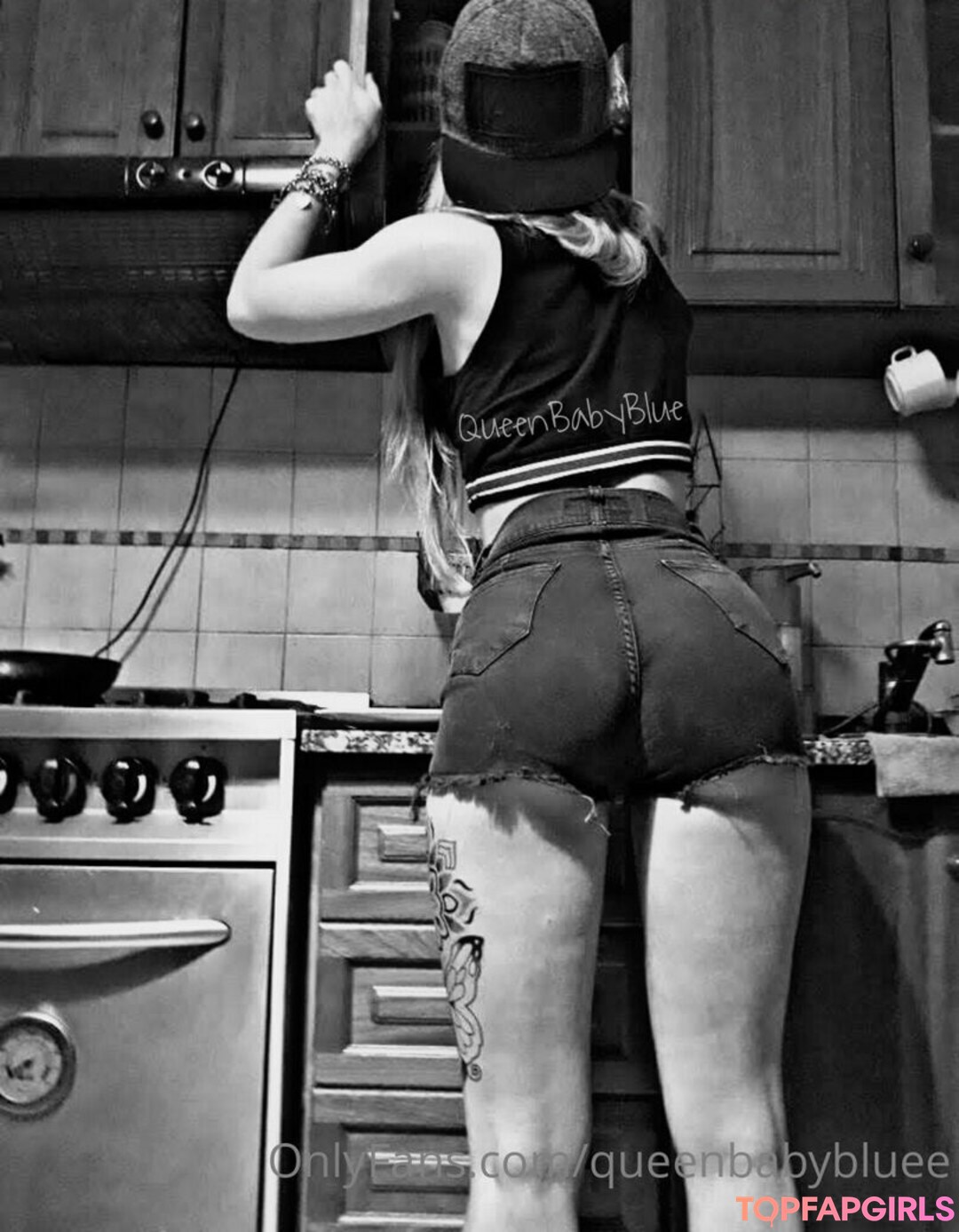 Foto desnuda filtrada de OnlyFans de Queenbabybluee #25 Foto desnuda filtrada de OnlyFans de Queenbabybluee #25