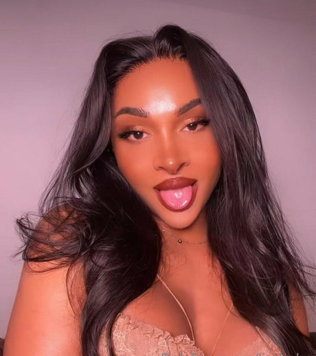 Foto desnuda filtrada de OnlyFans de Lirababe