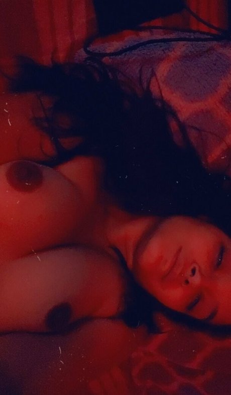 Foto desnuda filtrada de OnlyFans de Geminigoddess01