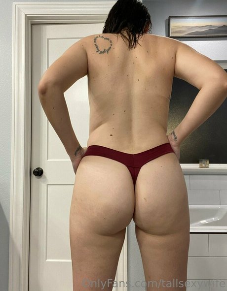 Tallsexywife