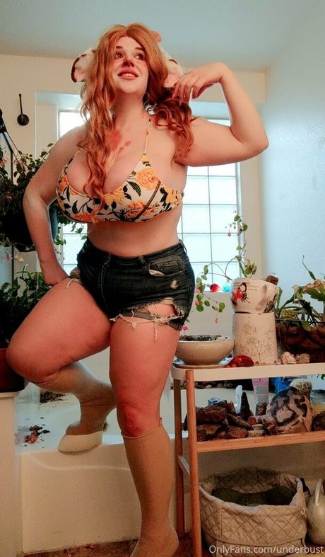 Foto desnuda filtrada de OnlyFans de Underbust