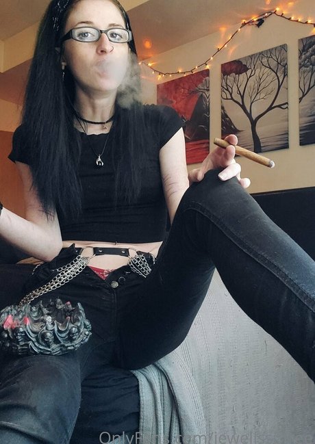 Foto desnuda filtrada de OnlyFans de Jewellss2free