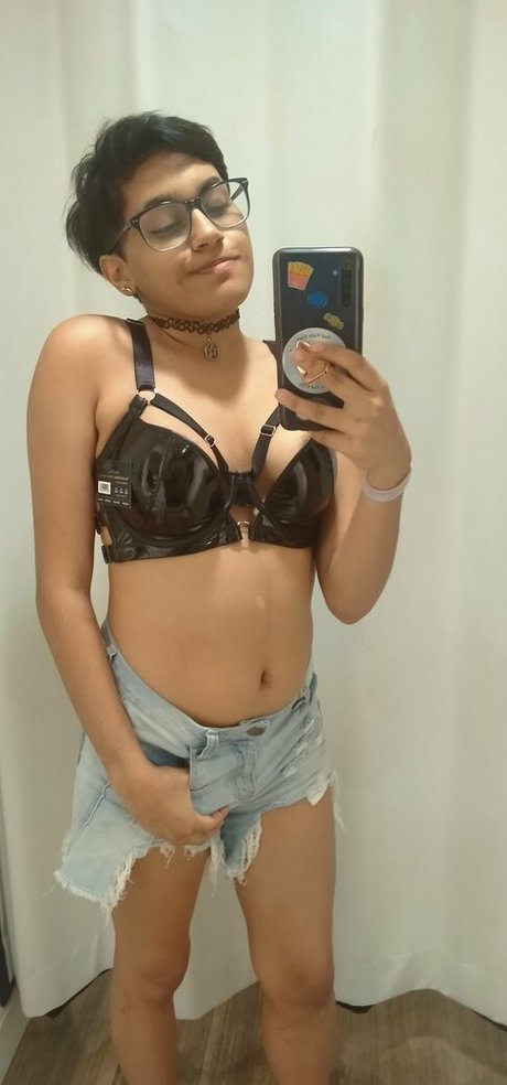Foto desnuda filtrada de OnlyFans de Theinvisibleash