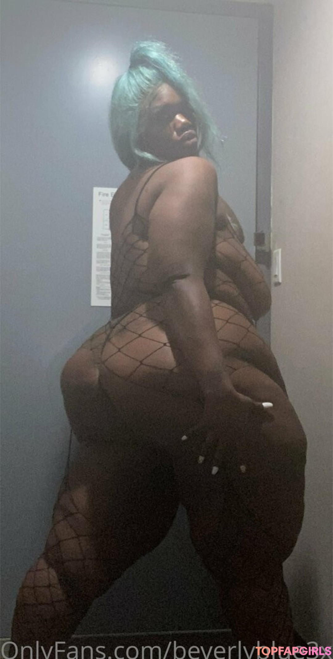 Foto desnuda filtrada de OnlyFans de Beverlyblue3x #268 Foto desnuda filtrada de OnlyFans de Beverlyblue3x #268