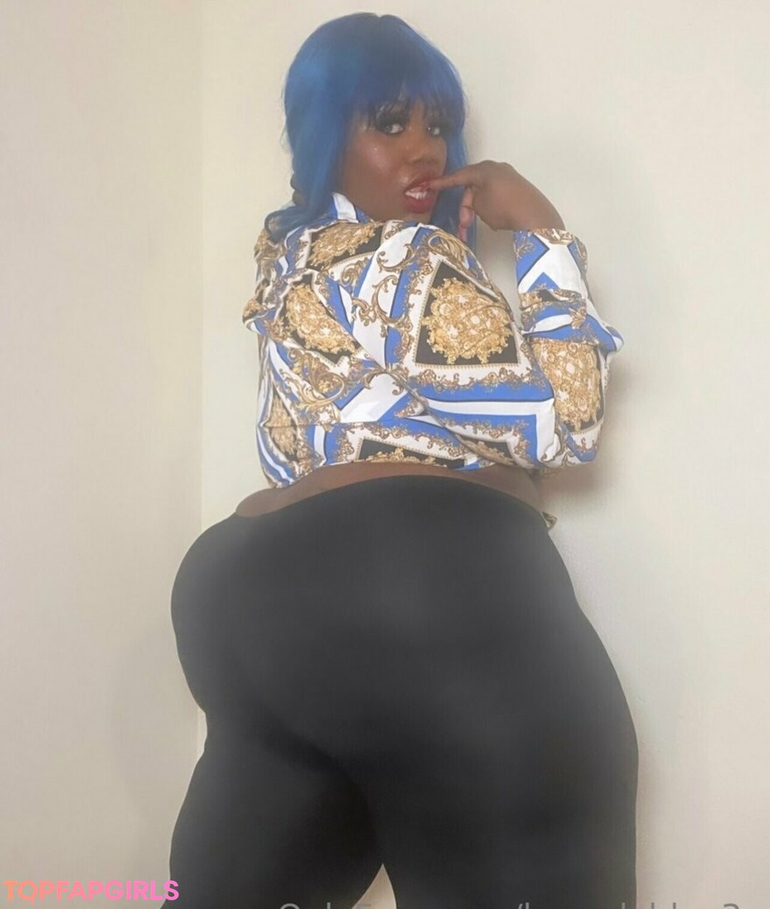 Foto desnuda filtrada de OnlyFans de Beverlyblue3x #309 Foto desnuda filtrada de OnlyFans de Beverlyblue3x #309