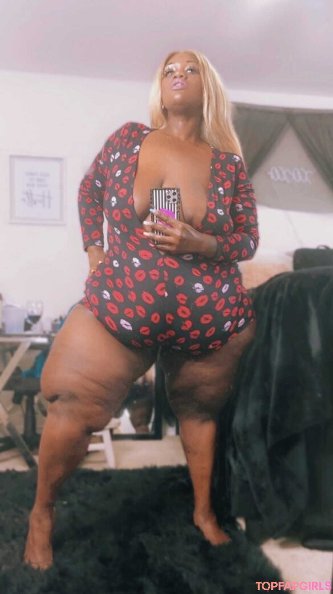 Foto desnuda filtrada de OnlyFans de Beverlyblue3x #37 Foto desnuda filtrada de OnlyFans de Beverlyblue3x #37