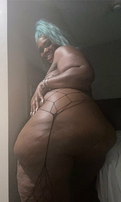 Foto desnuda filtrada de OnlyFans de Beverlyblue3x