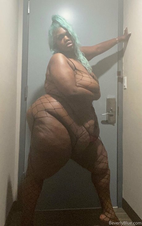 Foto desnuda filtrada de OnlyFans de Beverlyblue3x
