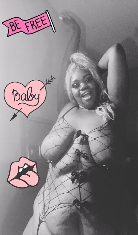 Foto desnuda filtrada de OnlyFans de Beverlyblue3x