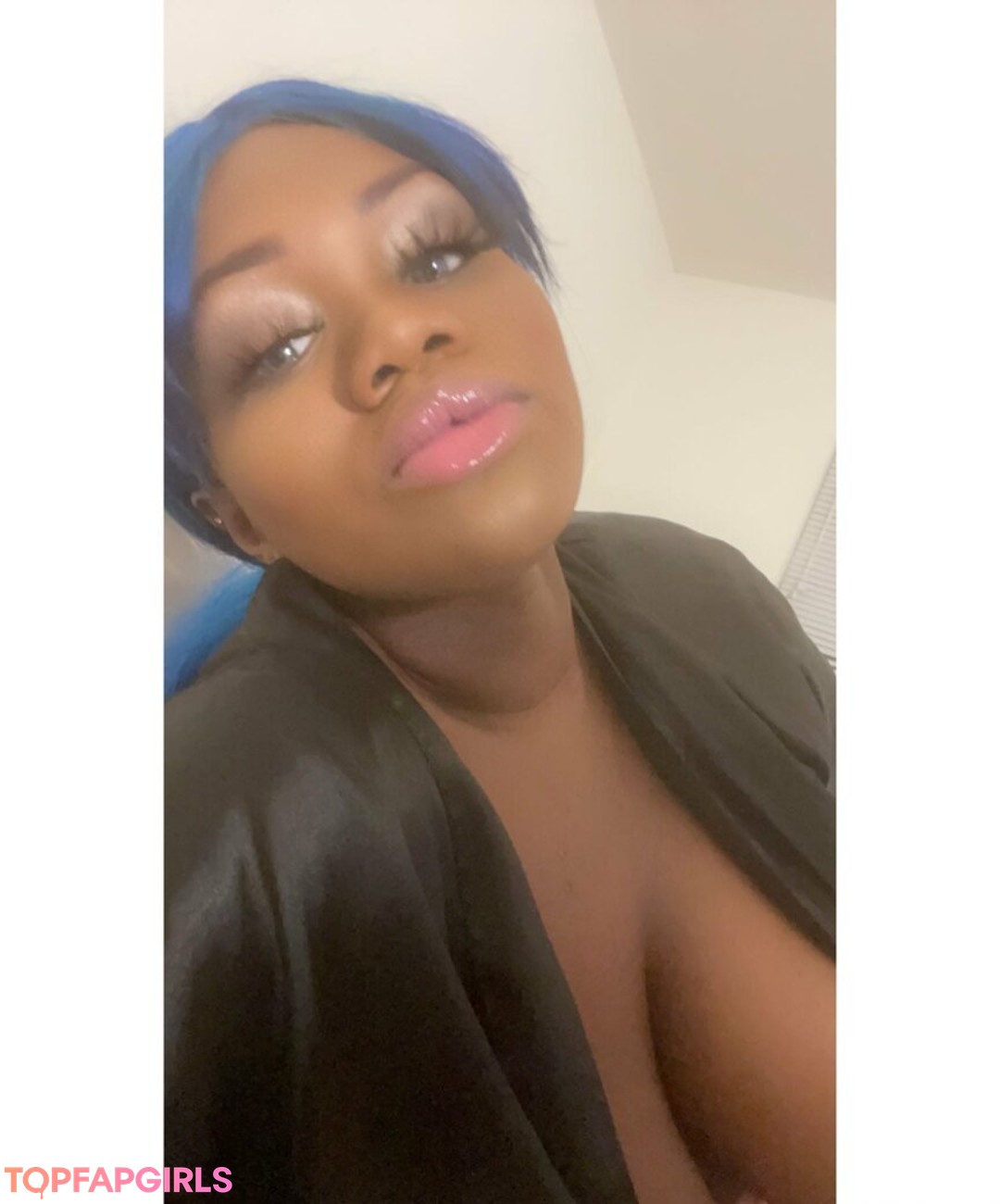 Foto desnuda filtrada de OnlyFans de Beverlyblue3x #84 Foto desnuda filtrada de OnlyFans de Beverlyblue3x #84