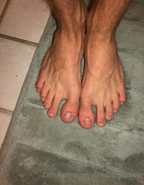 Foto desnuda filtrada de OnlyFans de Alphahouseboys